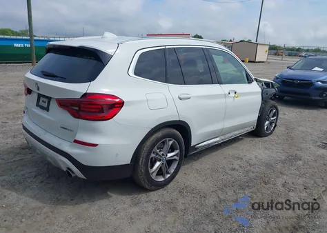 2021 BMW X3 Sdrive30I z USA, uszkodzony, nr VIN 5UXTY3C05M9E60812